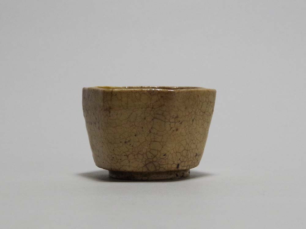 桃山時代黄瀬戸六角盃ぐいのみ手六角酒呑誂箱入酒杯猪口貴重名品個人蔵