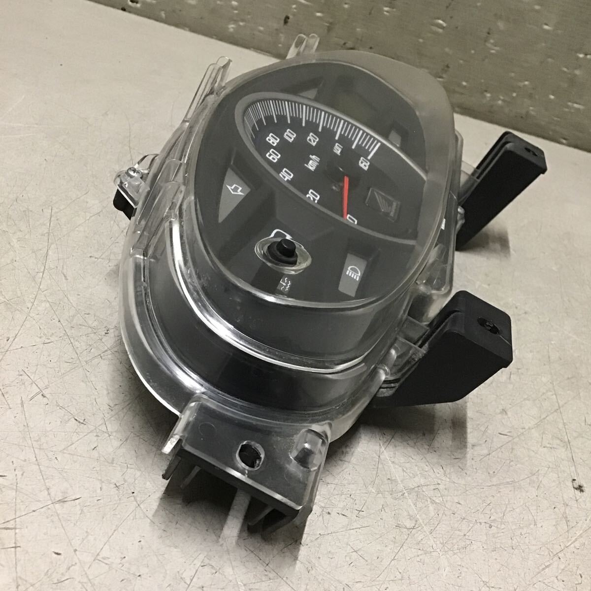 c31-5 ホンダ PCX125 JF28 スピードメーター 動作確認済み 純正部品
