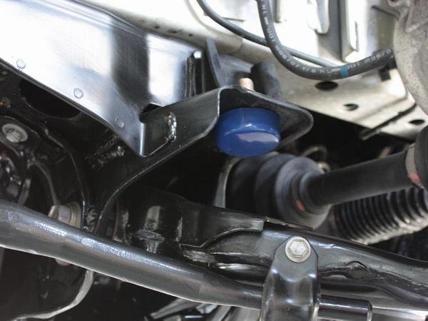 200系ハイエース4WD 薄型バンプストップ3点セット（フロント・リア・リバウンドストップ）＜S-GL/DX/ワゴンGL/1型/2型/3型/4型/5型/6型＞_3