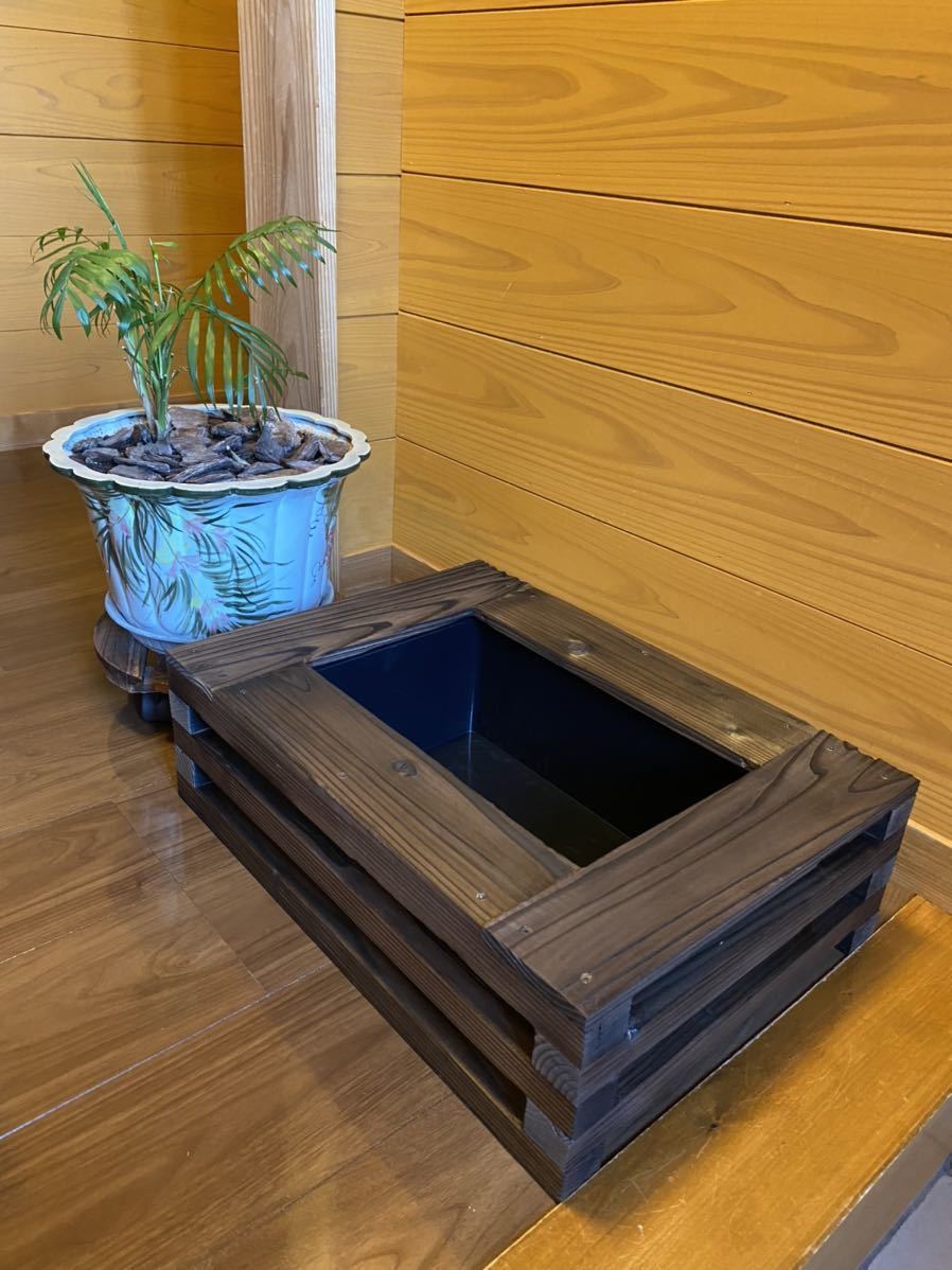 《木枠カバー Cタイプ 13L》 アンティーク ビオトープ用 オーバフロー 対策済み NVボックス13付き メダカ飼育 外内兼用 13L》 ビオトープ用 木枠カバー Aタイプ ウォルナット NV