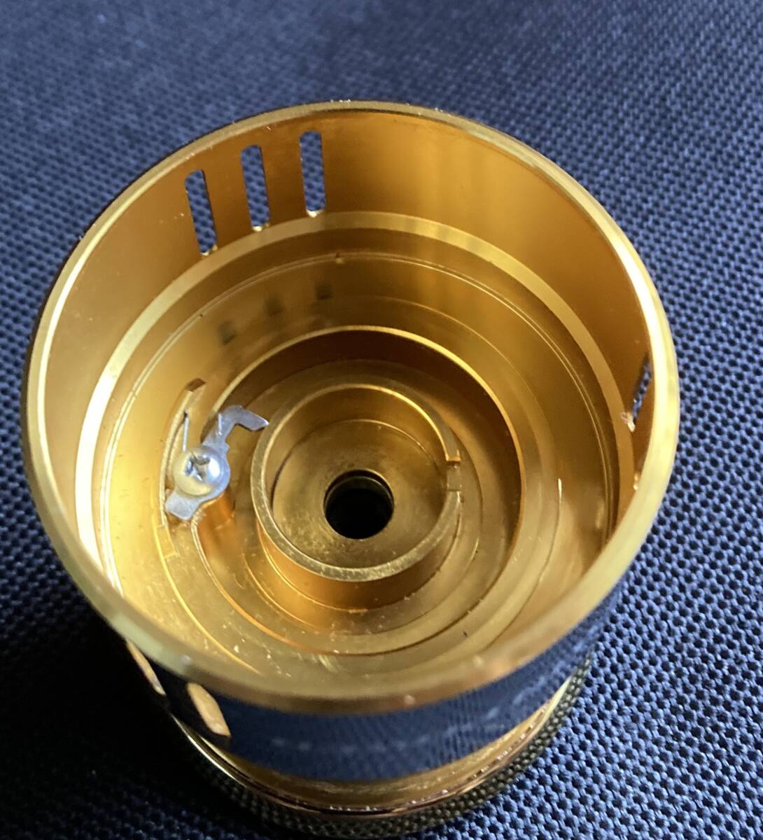 15ツインパワーSW4000XG　替スプール　中古品_3