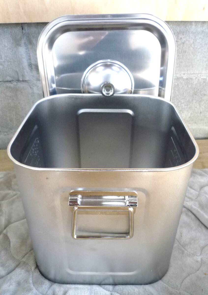 赤川器物製作所 アズワン 目盛付角型キッチンポット 手付 AG21-0 30cm 25L 高300mm 幅310mm 奥310mm 厨房機器 業務用 飲食店 N2406-029_2