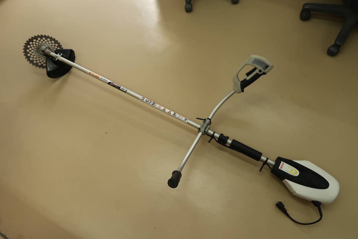 中古 使用時間僅か　リョービ RYOBI 刈払機 AK-6000 本体のみ _2