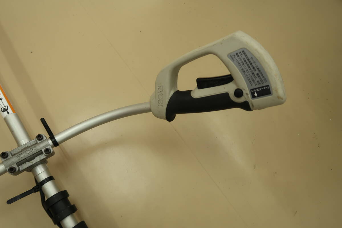 中古 使用時間僅か　リョービ RYOBI 刈払機 AK-6000 本体のみ _3