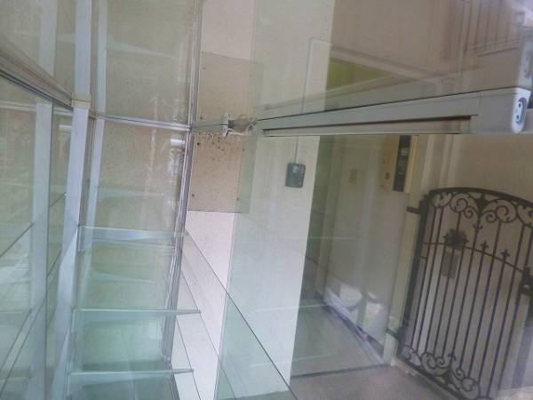 E)1円～【ガラス製　ショーケース　中棚4段】中古_3