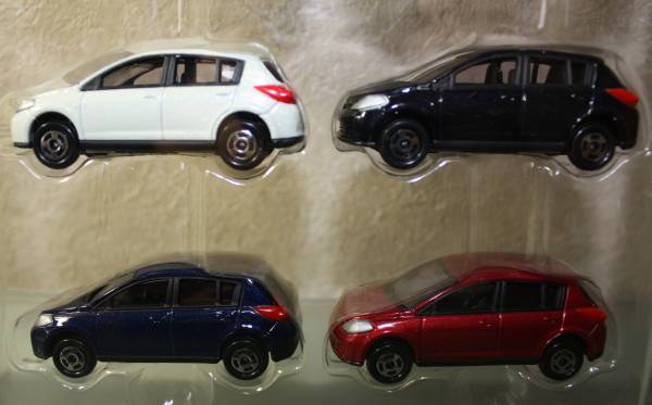 レア 日産特注トミカ ティーダ(TIIDA)8台セット 限定品 tomica(乗用車 