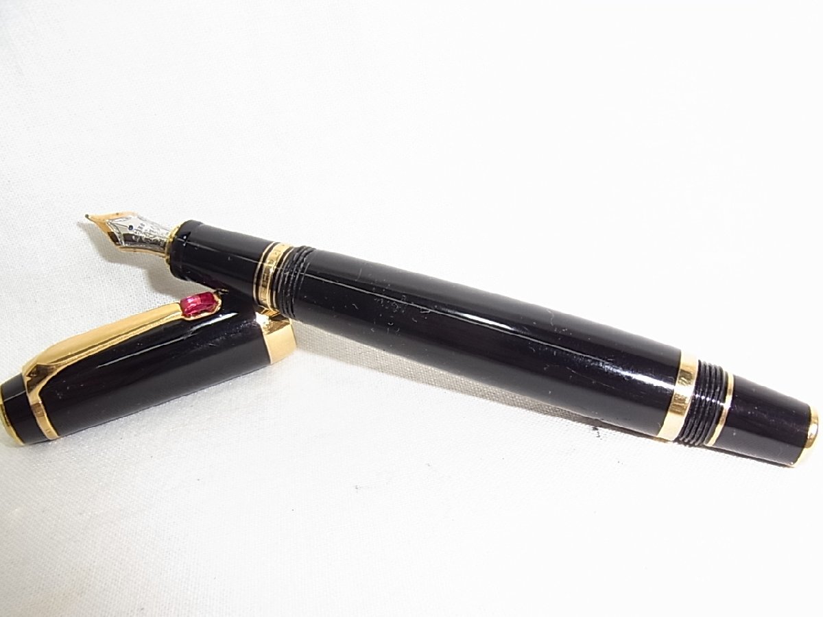 モンブラン ボエム 万年筆 ルージュ Mont Blanc ：純正品インク7本付ケース有り：ペン先4810m 14k585： は御座いませんが 