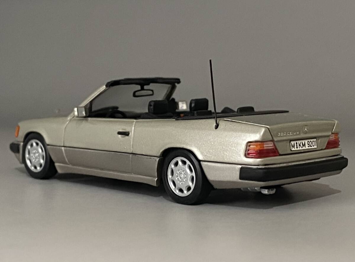 MERCEDES BENZ 300 Ce 24 Cabriolet Minichamps 1/43 Avec Boite D'origine EUR 11,30 - FR