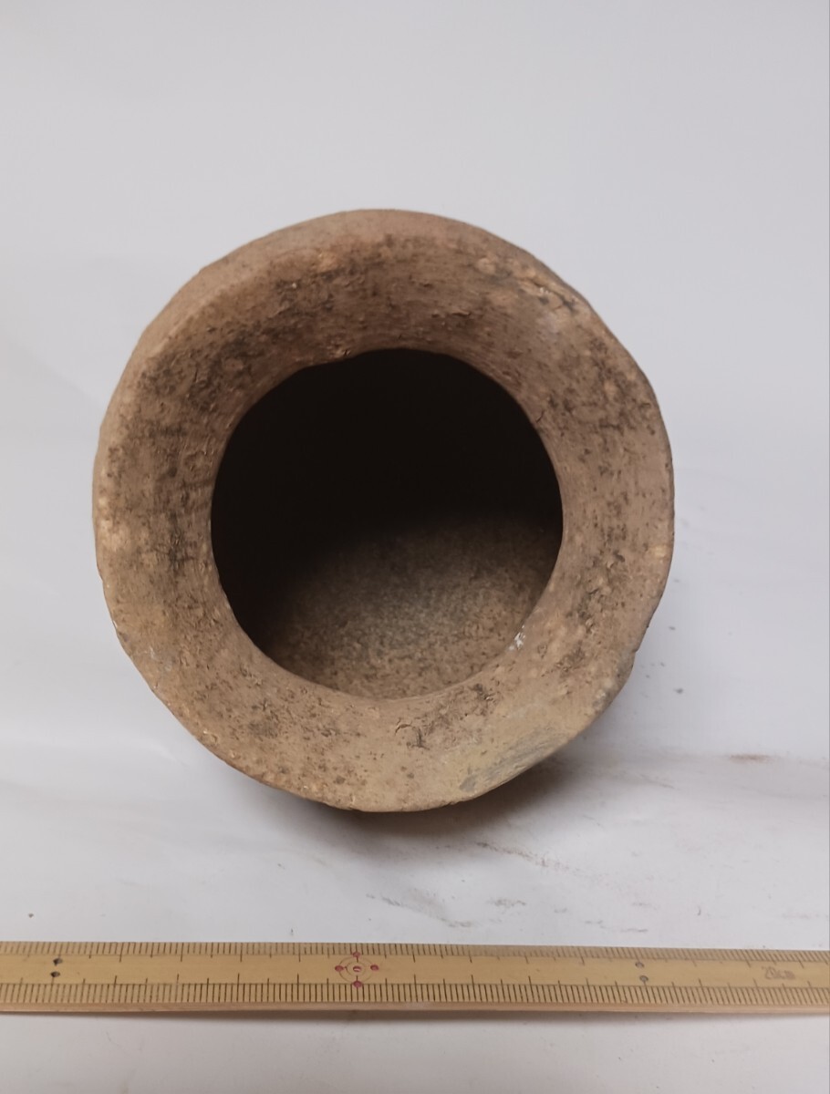 弥生土器壺(完形品) 弥生土器 広口壺 完形品 刷毛目 平底 黒斑 弥生