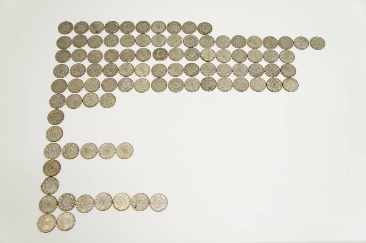 ※再出品 古銭祭 旭日50銭銀貨 94枚 約947.5g 明治39年～大正6年 全年号あり 大量 アンティーク コレクション 古銭_1