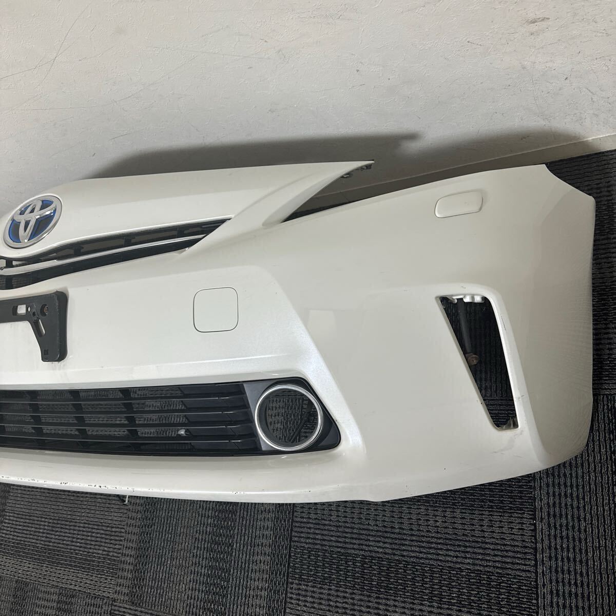 中古 トヨタ ZVW40 ZVW41 前期 プリウスα 純正 フロントバンパー