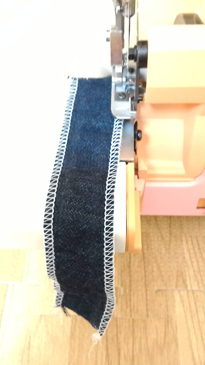 brother ミシン HOMELock　フットコントローラー付き　きれいにかかれます！　クリーニング注油済み_2