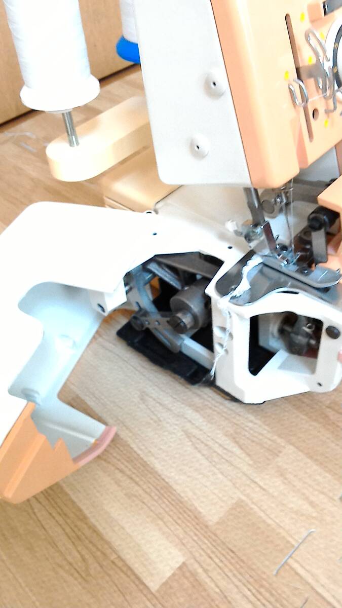 brother ミシン HOMELock　フットコントローラー付き　きれいにかかれます！　クリーニング注油済み_5