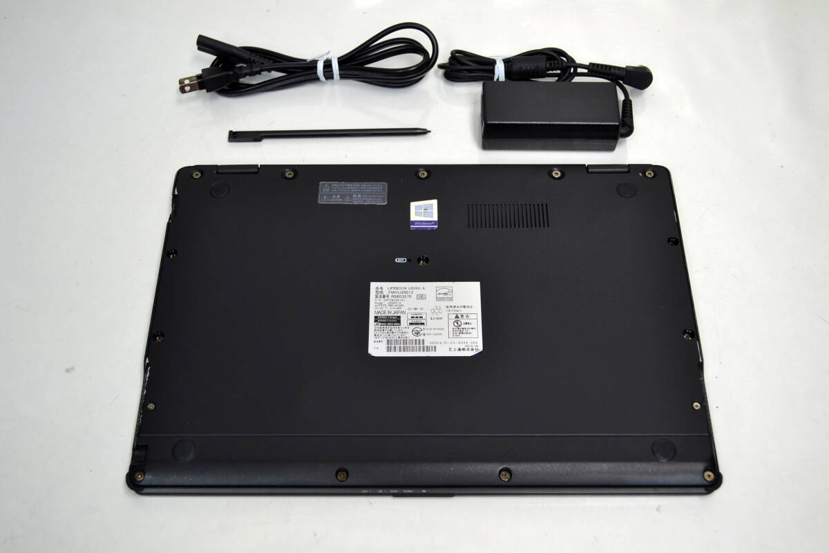 SIMフリー 2-in-1PC 13.3フルHDタッチパネル液晶 富士通 lifebook 