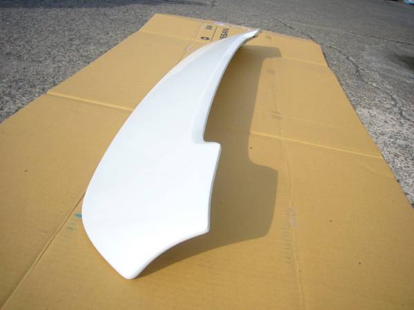 C26 セレナ　日産純正ルーフスポイラー_1