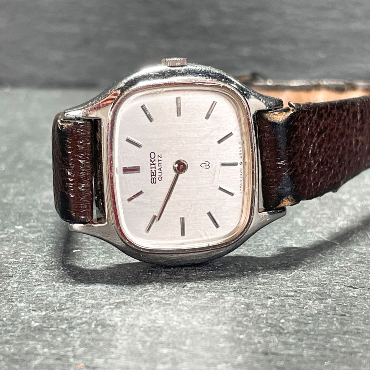 1970年代製 SEIKO セイコー 2320-5330 腕時計 アナログ クオーツ 