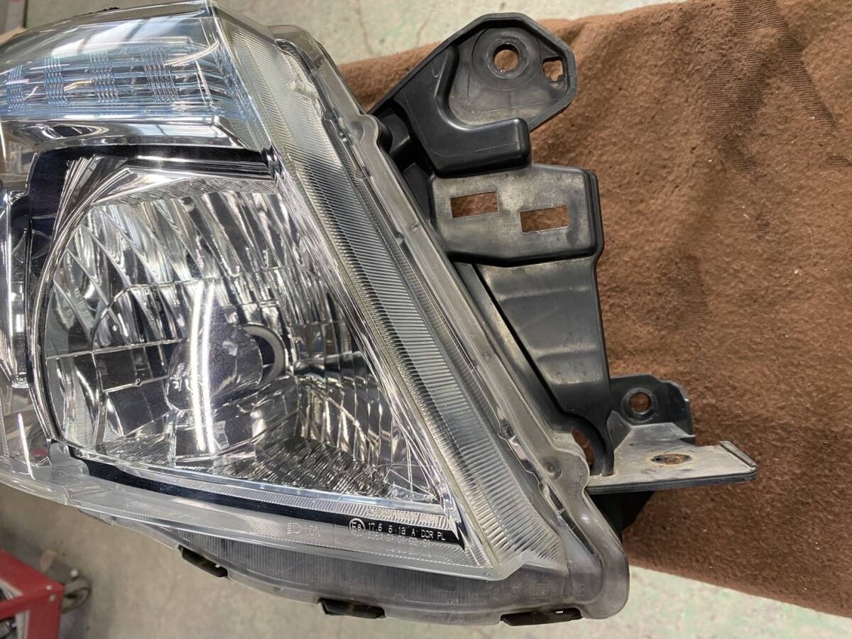 Nissan キャラバンヘッドランプハウジング 26025-5YOB Nissan キャラバンヘッドランプハウジング 26025-5YOB Nissan