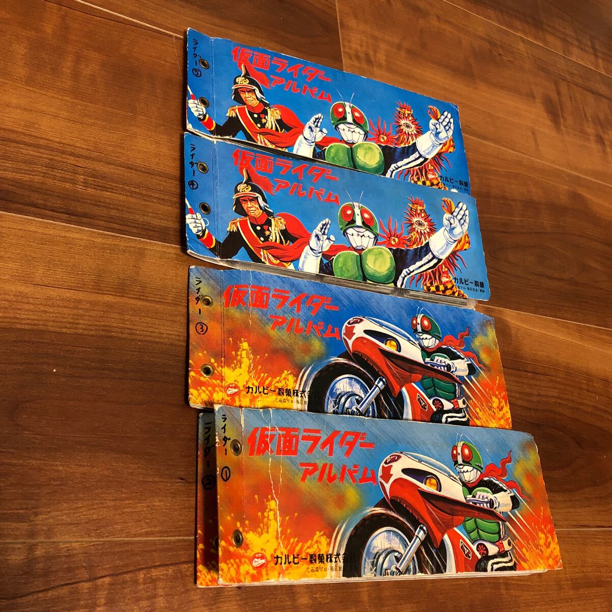 ☆旧カルビー仮面ライダーカード☆アルバム5冊 カード180枚まとめて