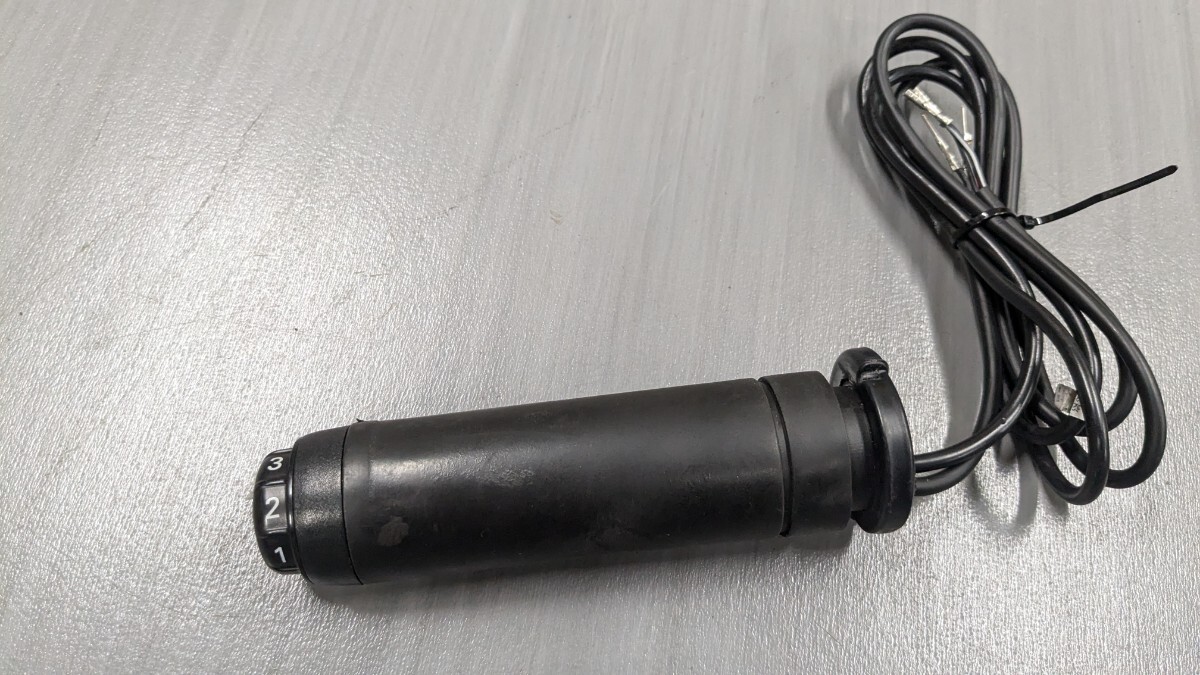 ハーレー 純正オプション ヒーテッドグリップ グリップヒーター 1インチハンドル 電子スロットル用 56100034 中古美品 綺麗 FLST FXS グリップヒーター ハーレー純正 ハーレー純正グリップヒーター ステルス ★ A116G0242
