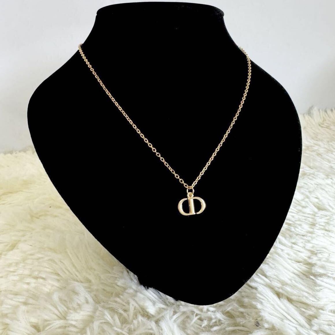 【新品未使用】箱付き！Christian Dior クリスチャンディオール CDロゴ チャーム&ネックレス ペンダント ゴールド 50cm レディース メンズ _2