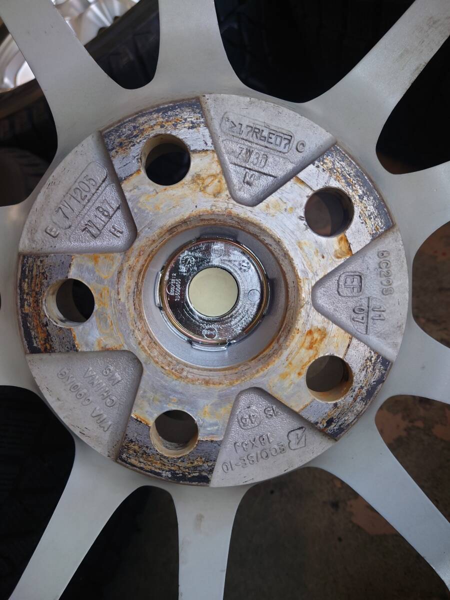 美品☆ 超バリ山☆ 235/55R18 ブリジストン DM-V2 スタッドレス