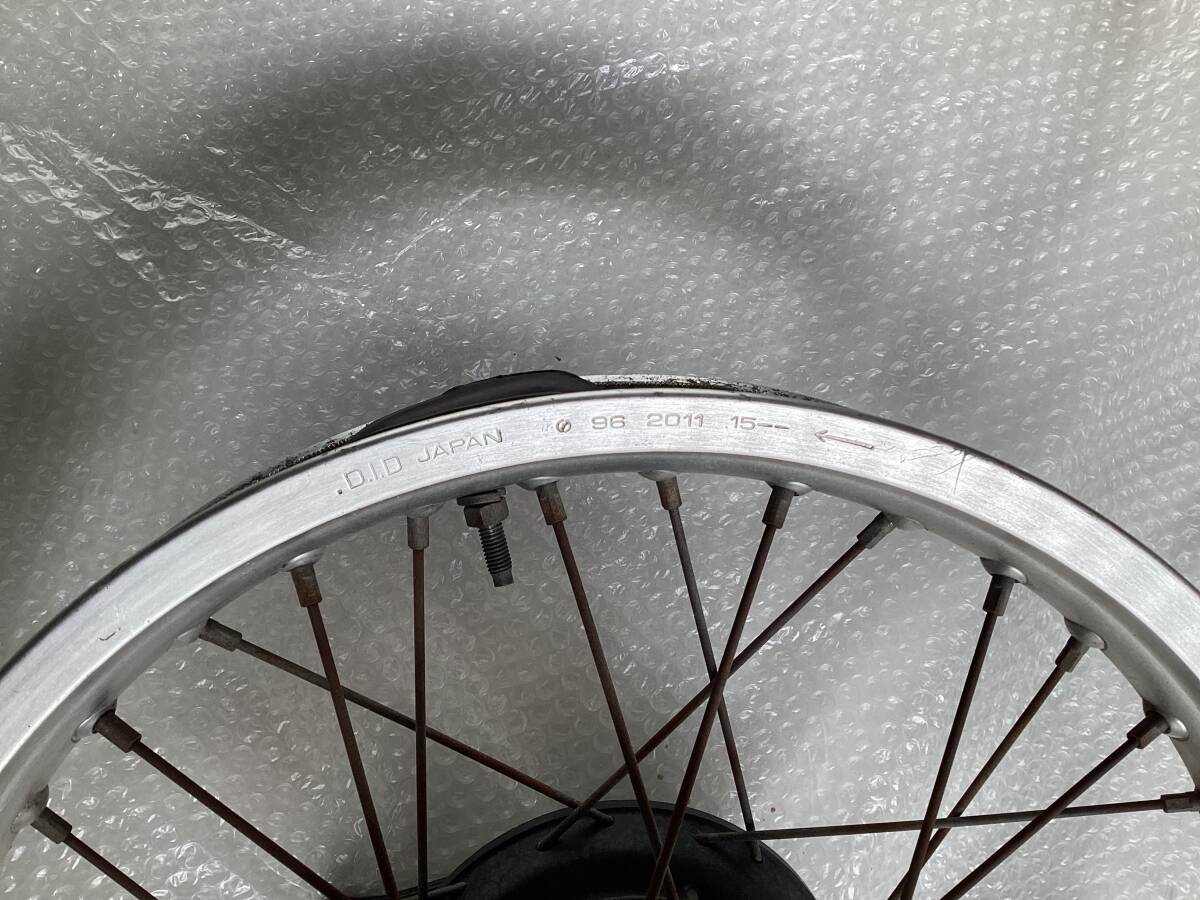 XLR200R MD29 XLR125R JD16 程度良好 純正 リアホイール 曲りなし