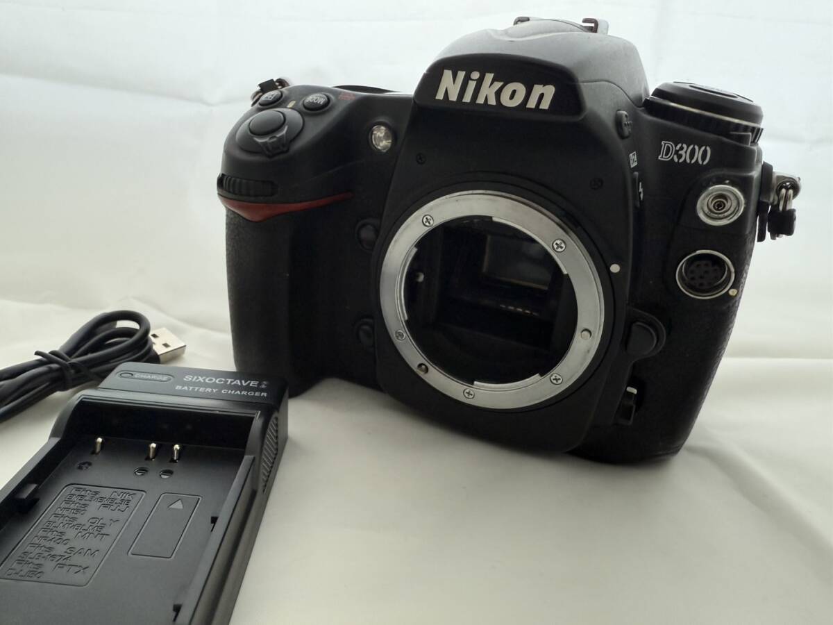 ニコン Nikon D300 ボディ バッテリー充電器付き(ニコン)｜売買された
