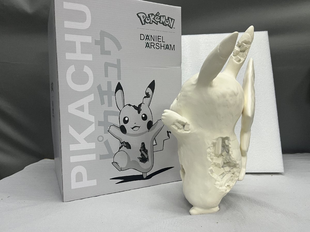 Daniel Arsham x Pokemon Crystalized Pikachu Future 世界500個限定