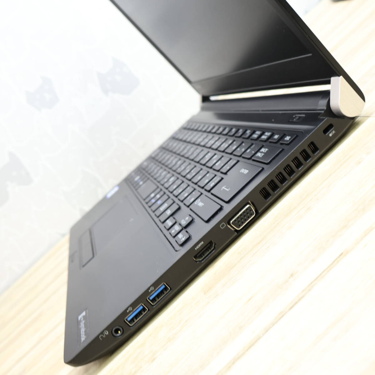 ☆美品 高性能7世代i3！SSD256GB メモリ8GB☆R73/M Core i3-7100U Web