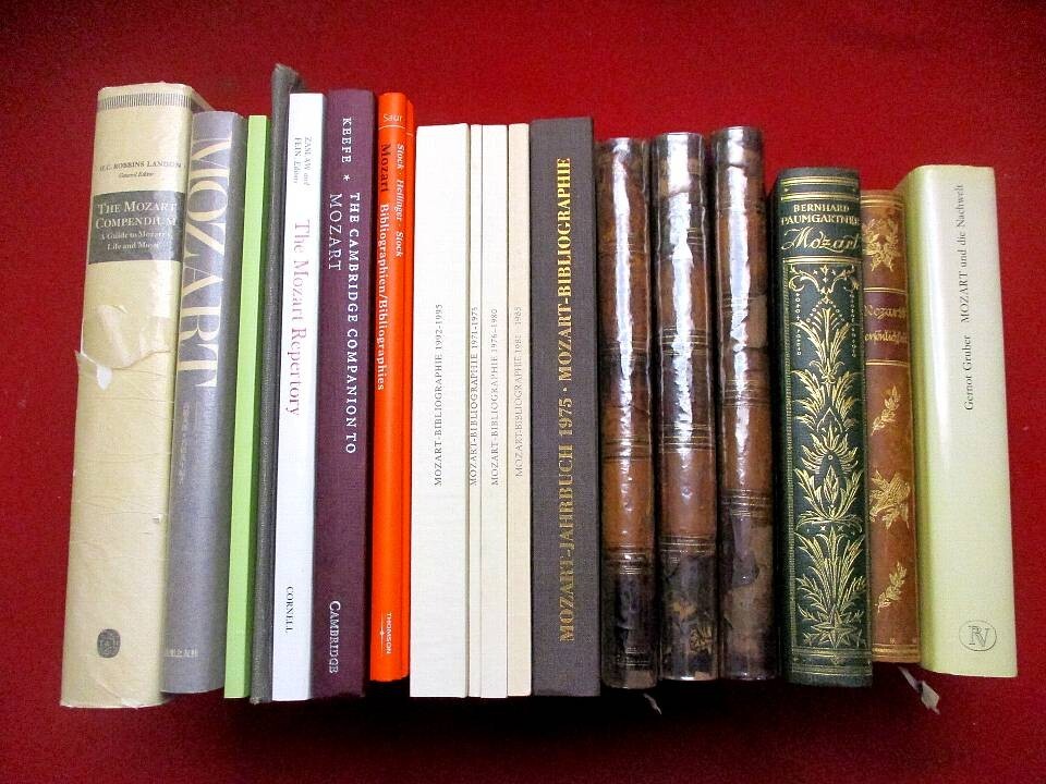爆買い，安い b691 モーツアルト 洋書18冊一括 19世紀本含む Mozart クラシック音楽 検 ベートーベン 楽譜 古書 古文書(洋書)｜売買されたオークション情報、yahooの商品情報をアーカイブ公開 - オークファン 洋書