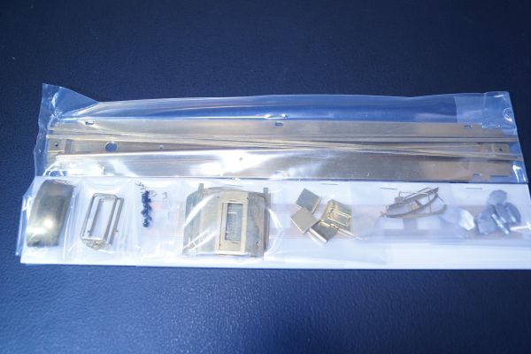 FUJIMODEL オハフ33 キット オハフ33 フジモデル フジモデルベースのオハフ３３、２態が完成！ 塗装済キット 台車 金属キットジャンクqjh102310