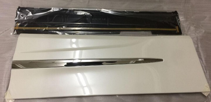 トヨタ エスクァイア モデリスタ サイドスカート 助手席 前側 070 未
