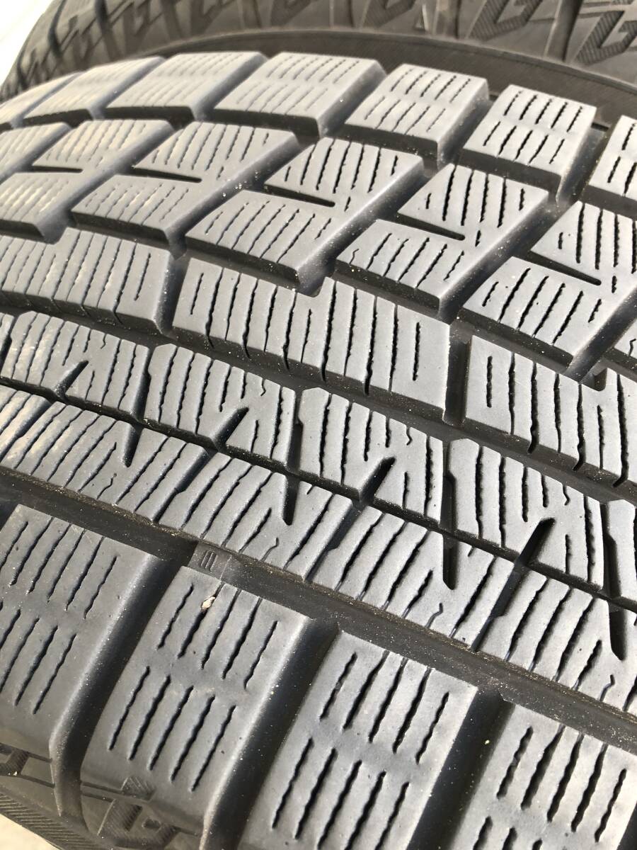 未使用に近い　215/60R17　４本　ヨコハマ　アイスガードiG70　2021