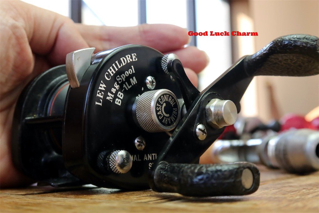 フィッシング シマノ Lew's speed spool BB1 ベイトリール オールド