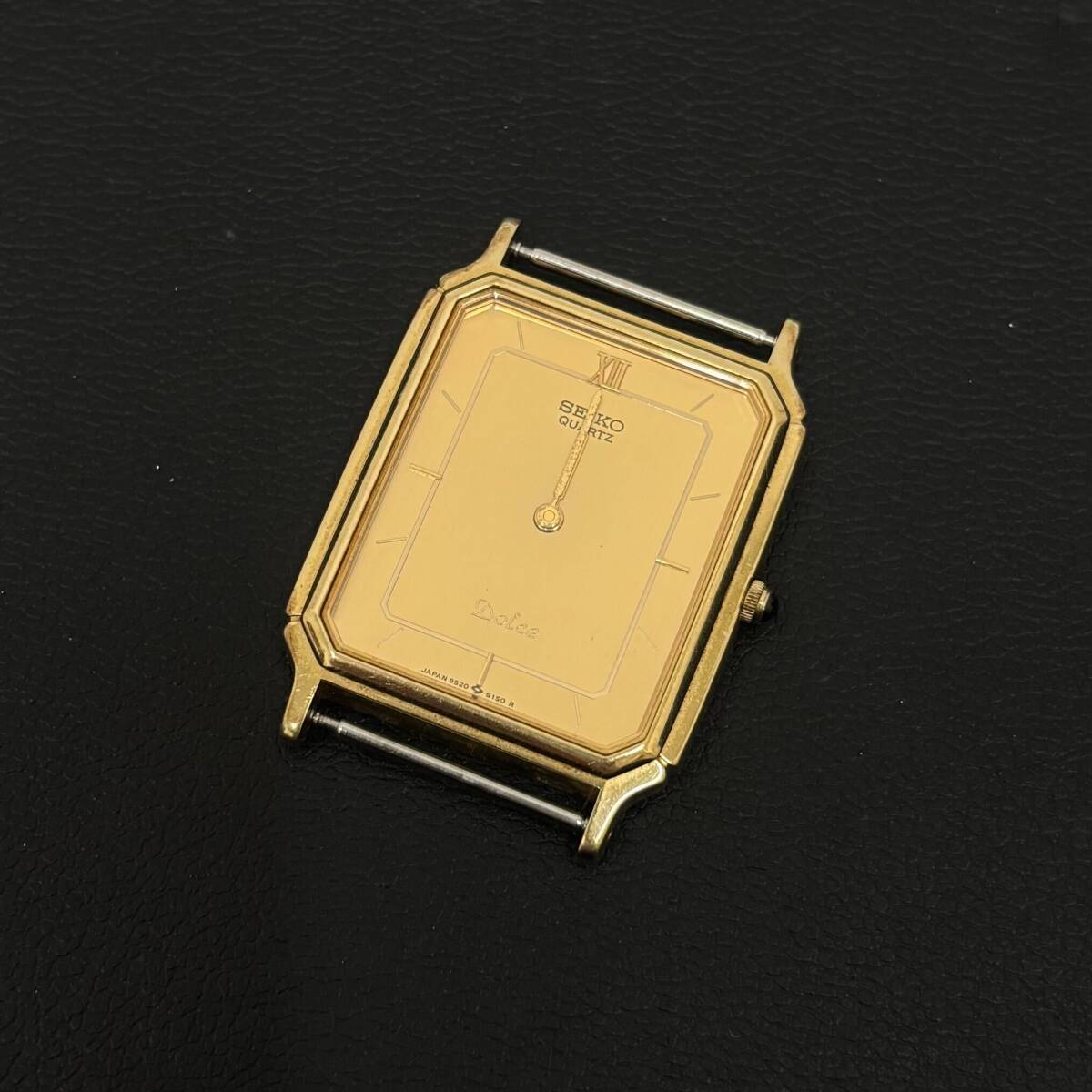 SEIKO セイコー DOLCE ドルチェ 9520-5140 2針 QZ ゴールド 文字盤 腕時計 不動 現状品 スクエア 本体のみ 【1042】