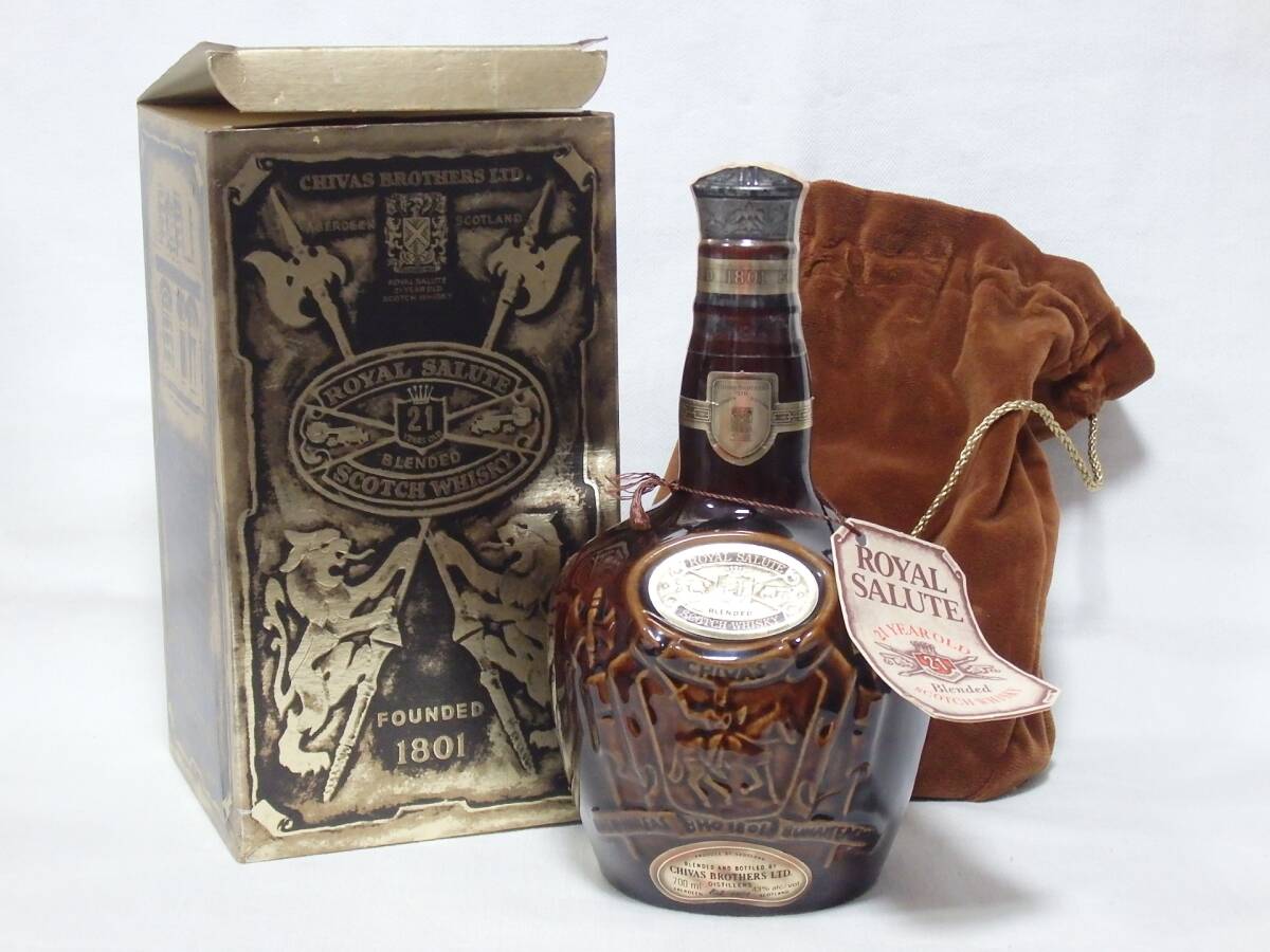 ☆未開栓☆ROYAL SALUTE ロイヤルサルート 21年 陶器ボトル 茶 700ml