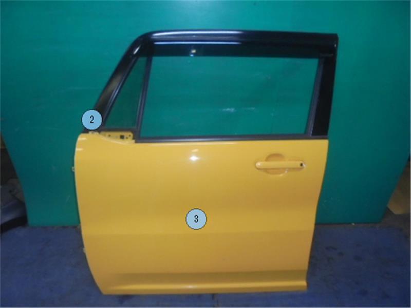 ハスラー MR41S スズキ 《 》 純正 右フロントドア P70400-24013585