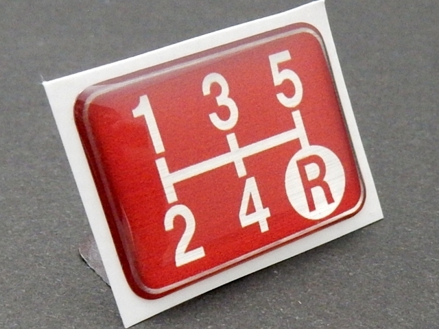 Tuningfan シフトパターン エンブレム レッド 5速MT車用 赤 SPE-R501 5MT プレート 日本製 エルフ キャンター アトラス ダイナ デュトロ_2