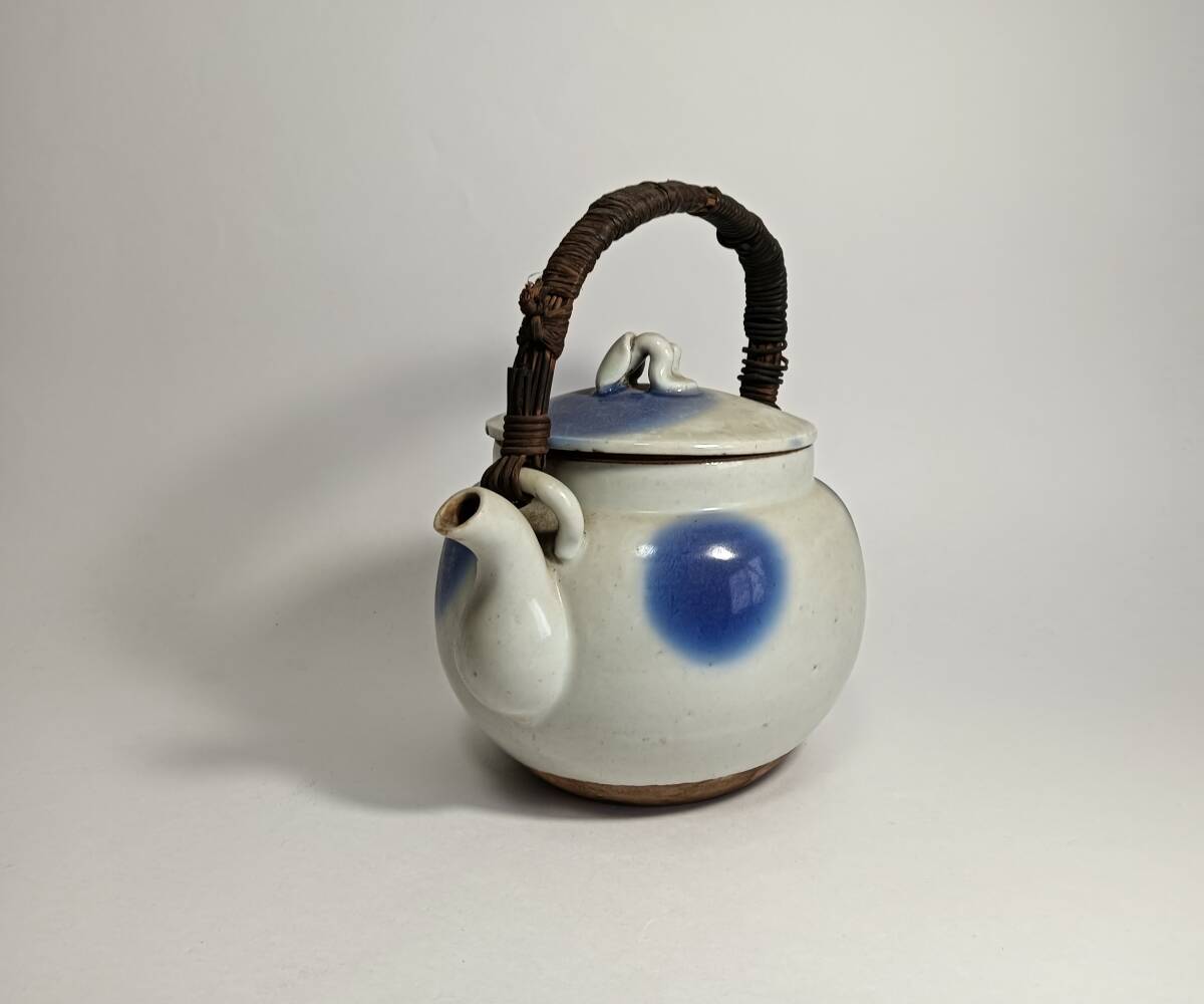 【茶犬】白磁吹墨土瓶 明治大正時代 #くらわんか_2