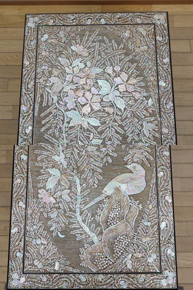 前ダ:【螺鈿細工】豪華絢爛 花鳥図 センターテーブル 約122×69㎝ 高さ