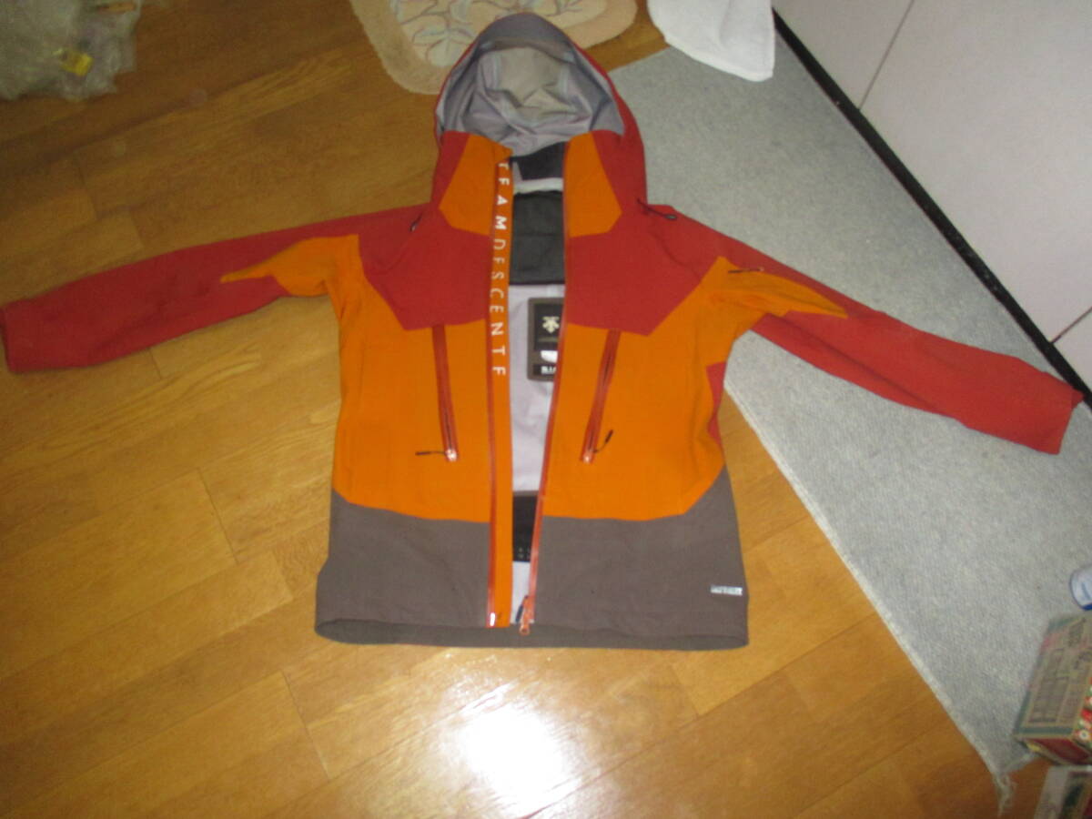 チームデサント上下M　今期新品購入し15日間使用しました。_1