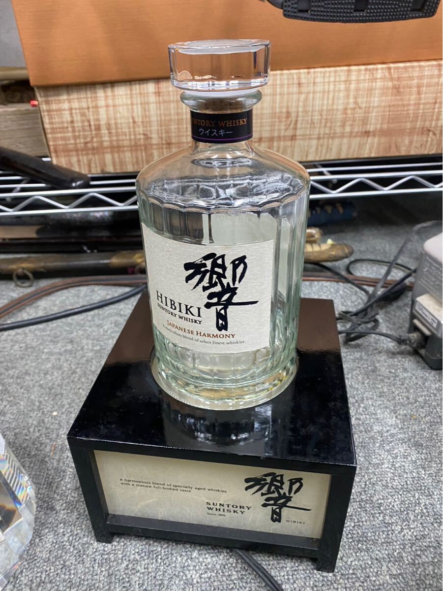 SUNTORY サントリー 響 空き瓶 酒瓶 ディスプレイ 照明台 ライトアップ