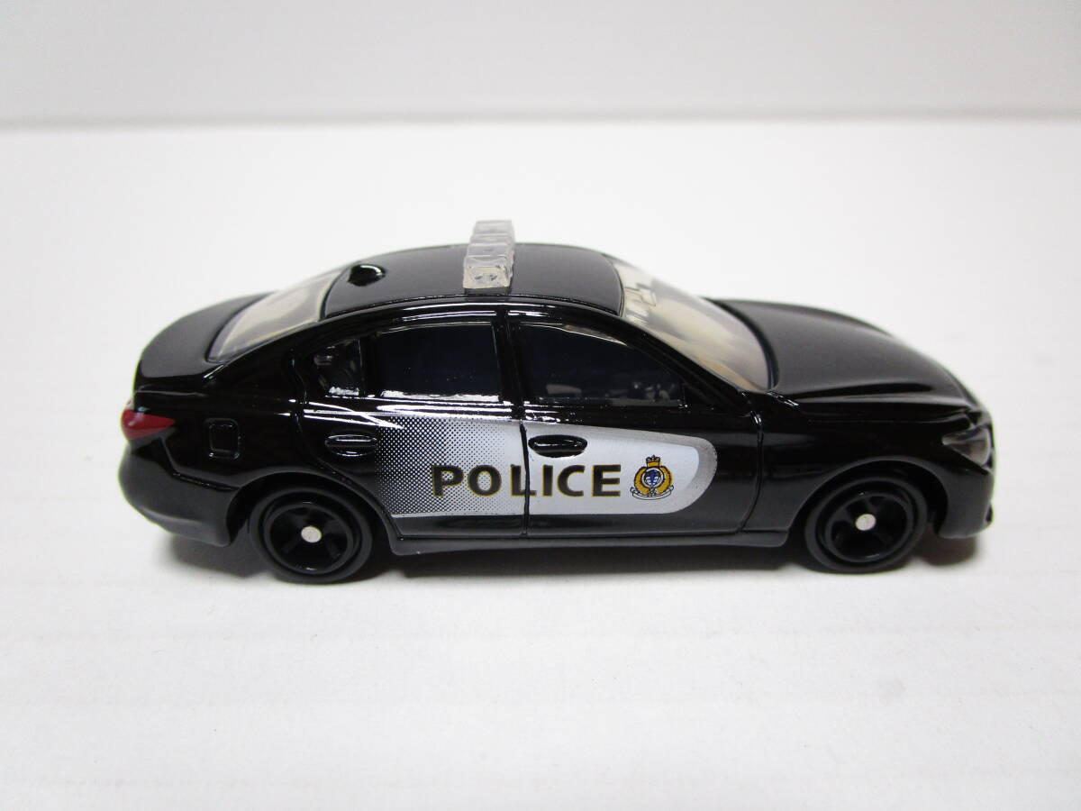イオン特注 トミカ AEON NO.74 日産 スカイライン カナダ警察デザイン
