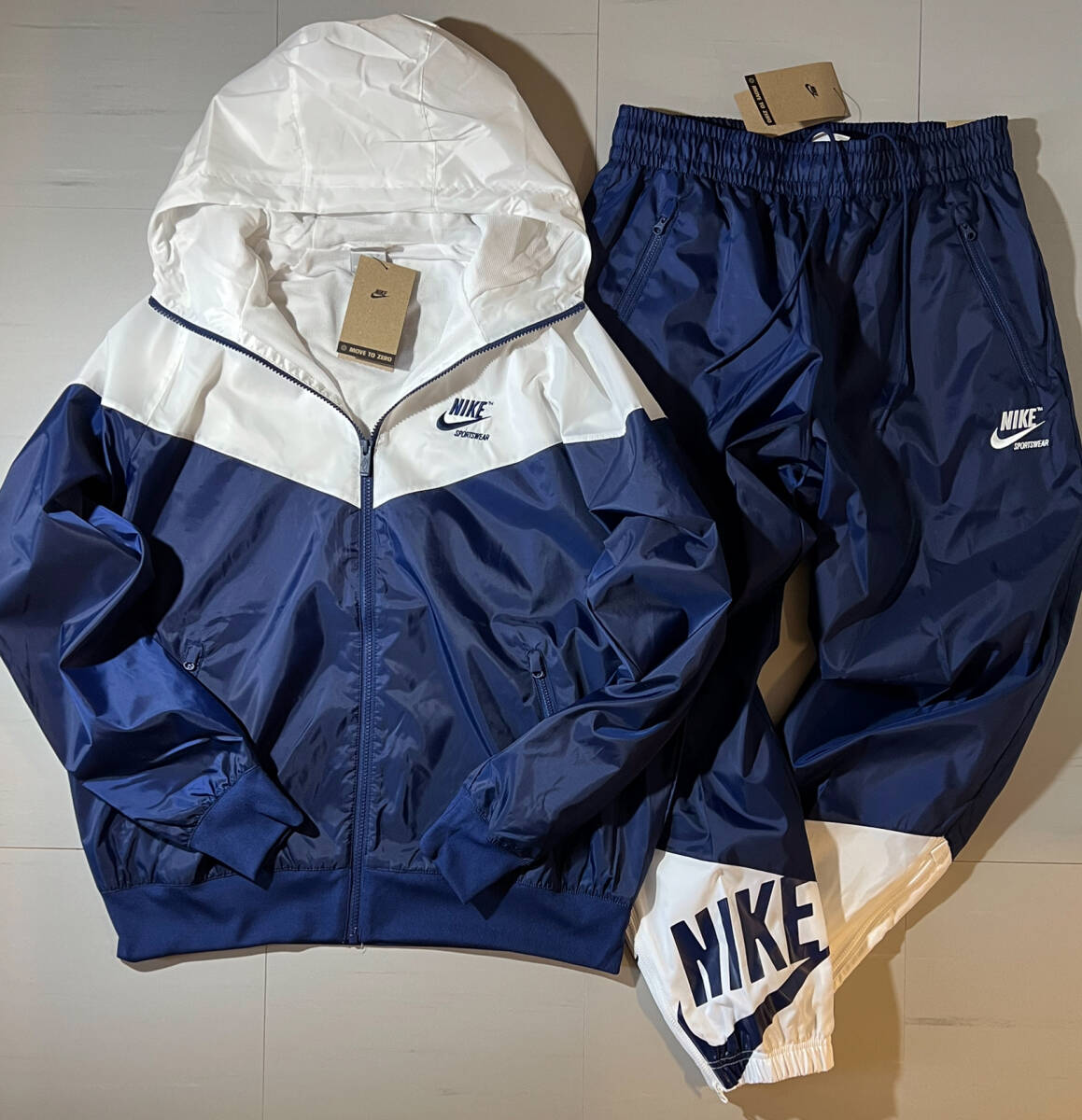 NIKE ナイロンセットアップ上下セット ネイビー/ホワイト　スポーツ NIKE□ナイキ〔M〕上下セット パーカー パンツ ウインドブレーカー