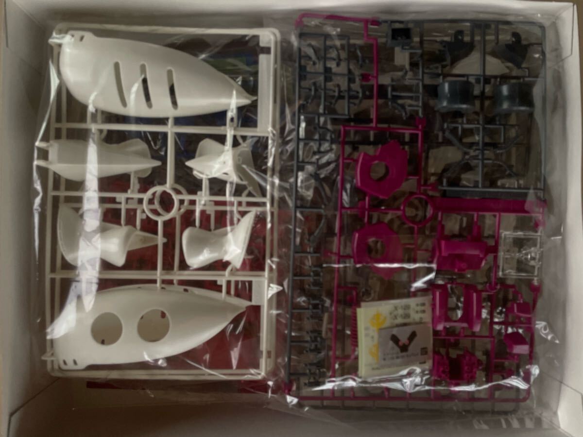 バンダイ　MG 1/100 AMX -004 QUBELEY_3