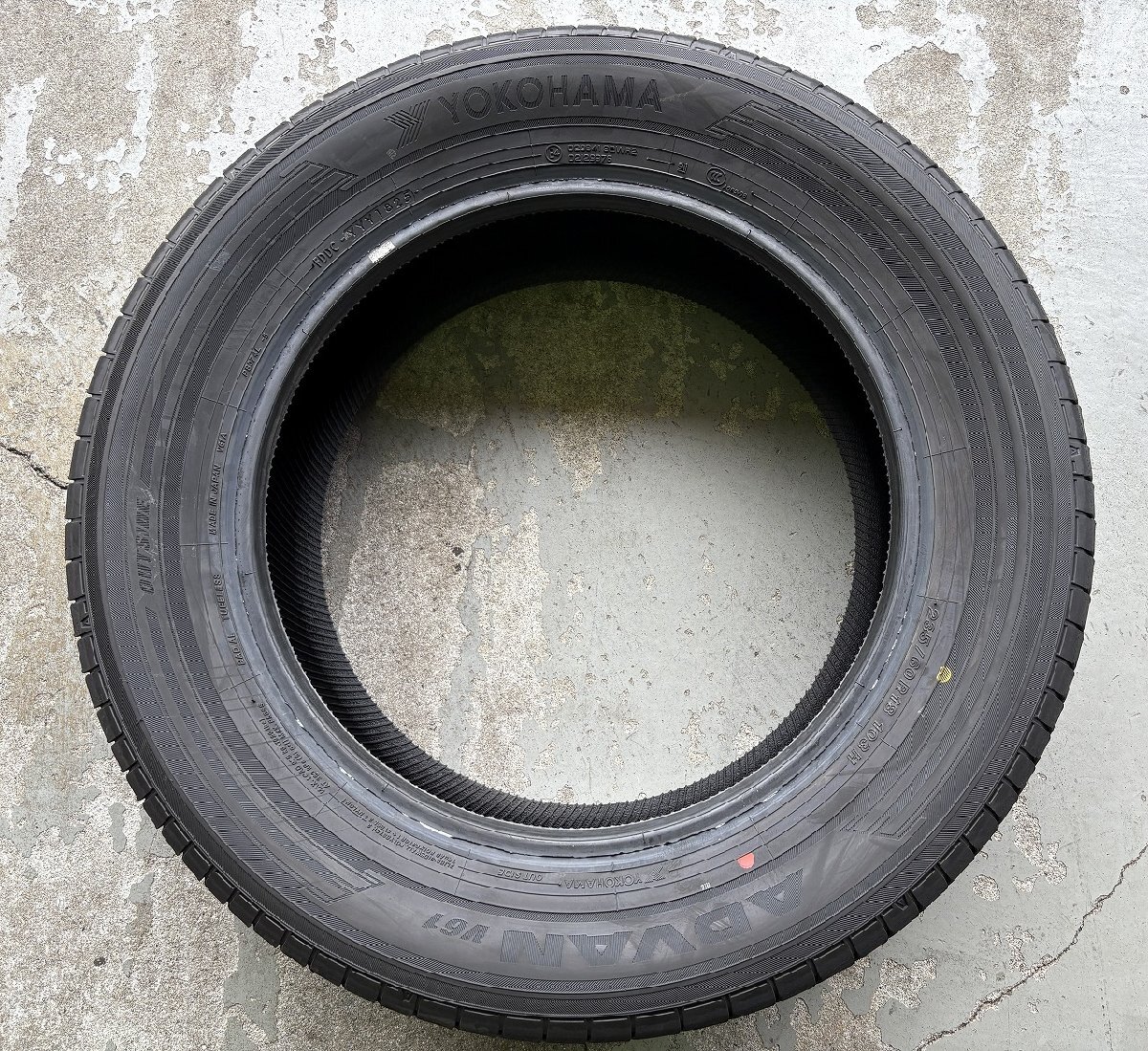 トレッド新横浜師岡店 中古タイヤのみ4本SET 数量限定!! YOKOHAMA 