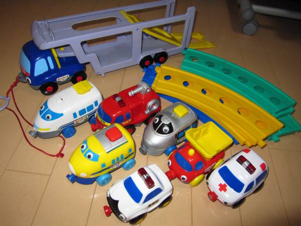 ぺったんこワールドのりもの8台 幼児 電車や車のおもちゃ(ベビー用