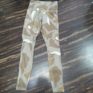 新品　ヨガスパッツ　プーマS　ヨガウェア