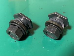 レカロ ブリッド等 シートベルトバックル 移設用 ボルト2個セット 73