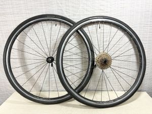 ジャイアント エスケープ 700c リアエンド幅130㎜ 8速スプロケット タイヤ付きホイールSE